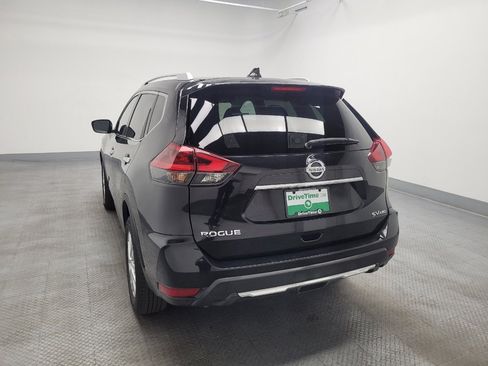 Used 2018 Nissan Rogue SV AWD/4WD image 6