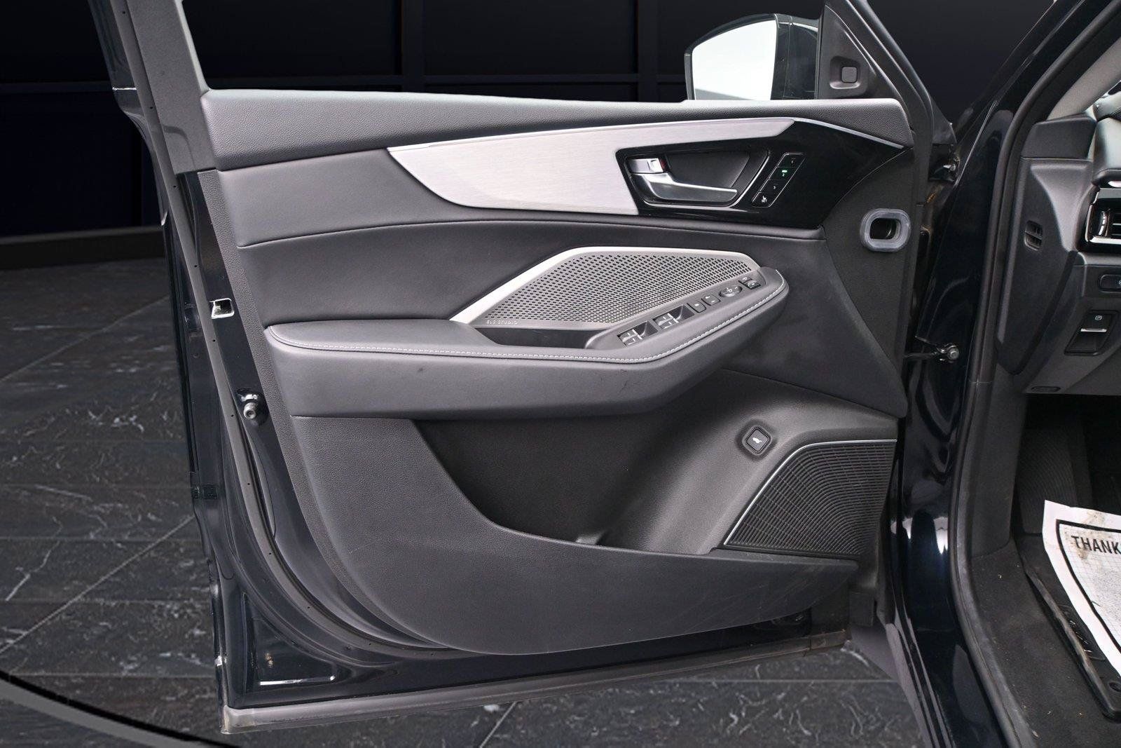 Certified 2024 Acura MDX w/ Technology Package AWD/4WD image 8