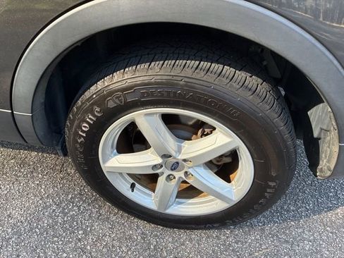 Used 2018 Ford Explorer XLT w/ Equipment Group 201A image 12