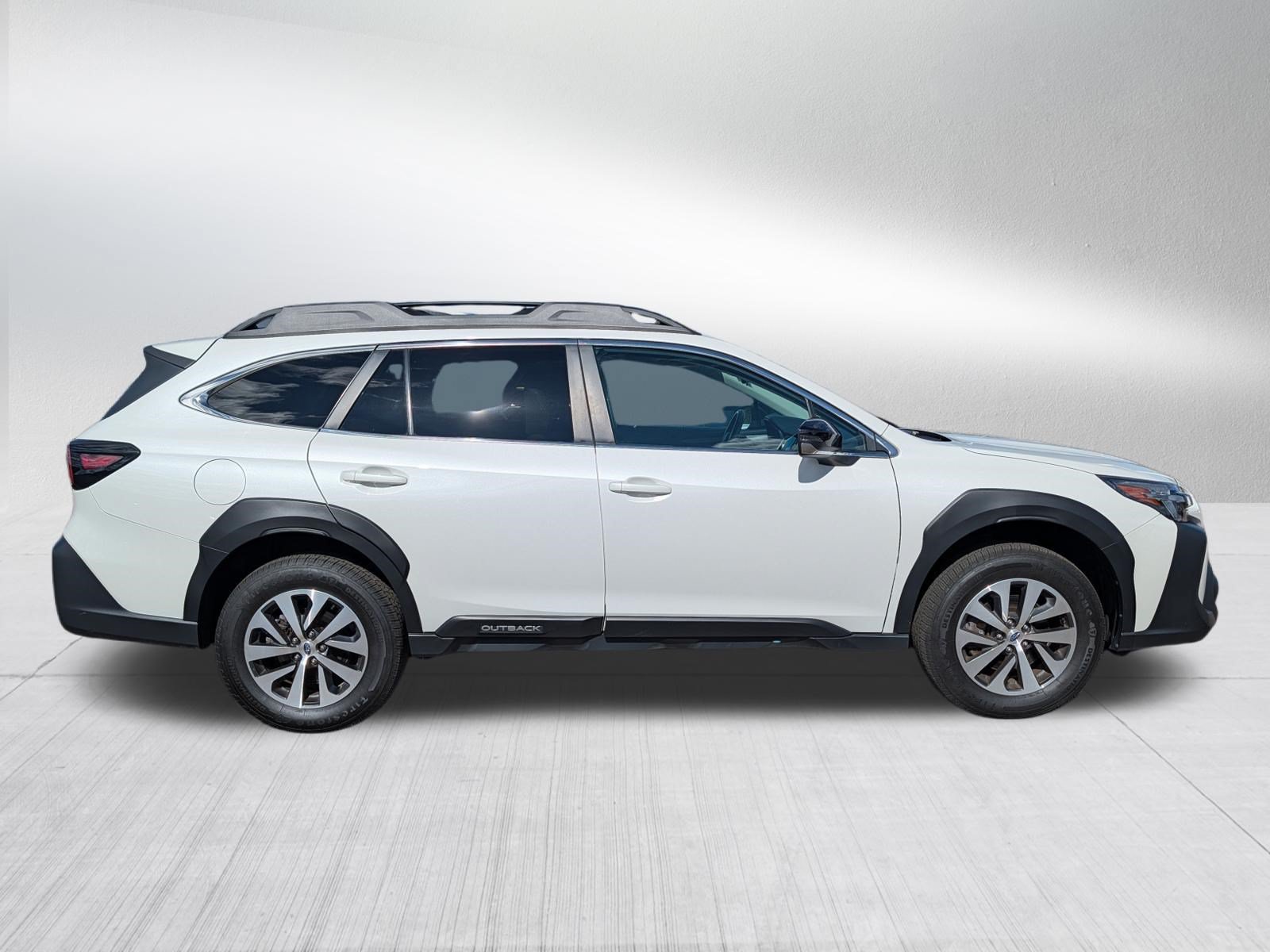 Used 2024 Subaru Outback Premium AWD/4WD image 8
