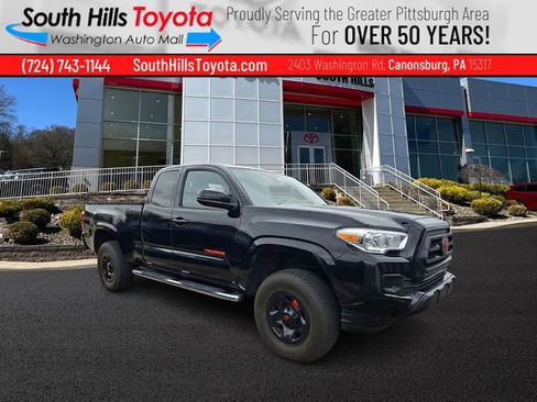 Used 2023 Toyota Tacoma SR image 1