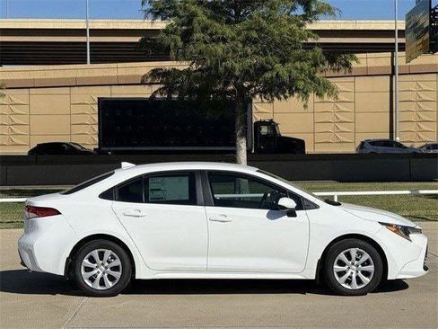 New 2026 Toyota Corolla LE image 3