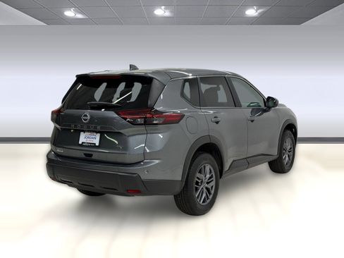 Used 2026 Nissan Rogue SV AWD/4WD image 7
