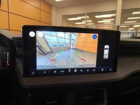 New 2025 Ford Maverick XLT w/ XLT Luxury Package image 17