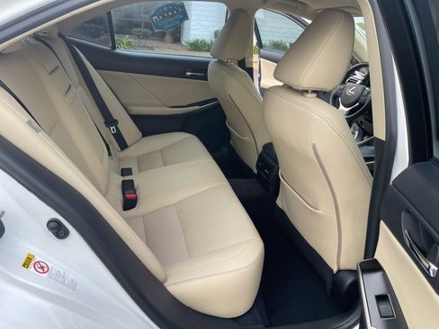 Used 2014 Lexus IS 250 w/ Navigation Package image 11