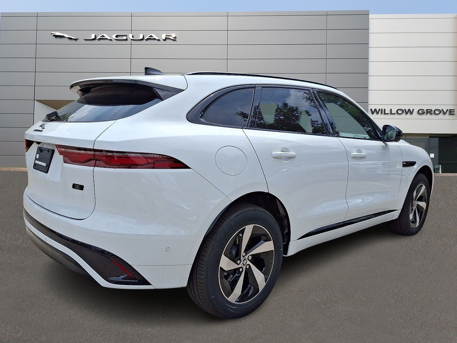 New 2026 Jaguar F-PACE R-Dynamic S AWD/4WD image 2