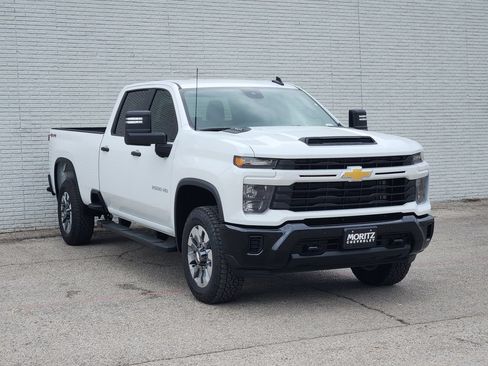 New 2026 Chevrolet Silverado 2500 Custom w/ Custom Value Package AWD/4WD image 2