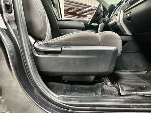 Used 2019 Toyota Tundra SR5 image 27