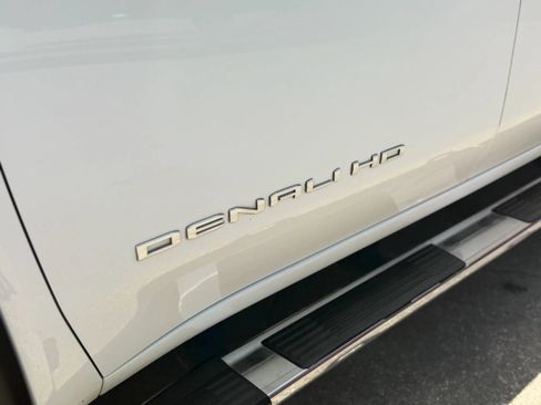 Used 2020 GMC Sierra 2500 Denali w/ Denali Ultimate Package AWD/4WD image 17