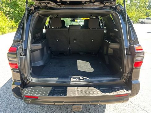 Certified 2025 Toyota 4Runner SR5 AWD/4WD image 15