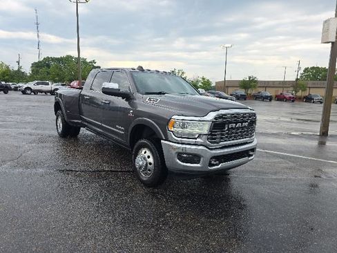 Used 2020 RAM 3500 Limited w/ Max Tow Package AWD/4WD image 1