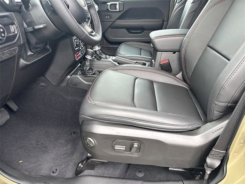 New 2025 Jeep Gladiator Rubicon image 9