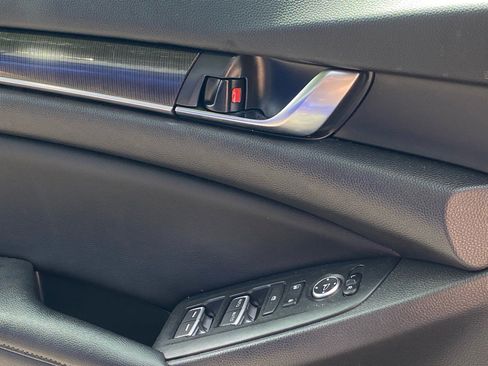 Used 2019 Honda Accord Sport image 15