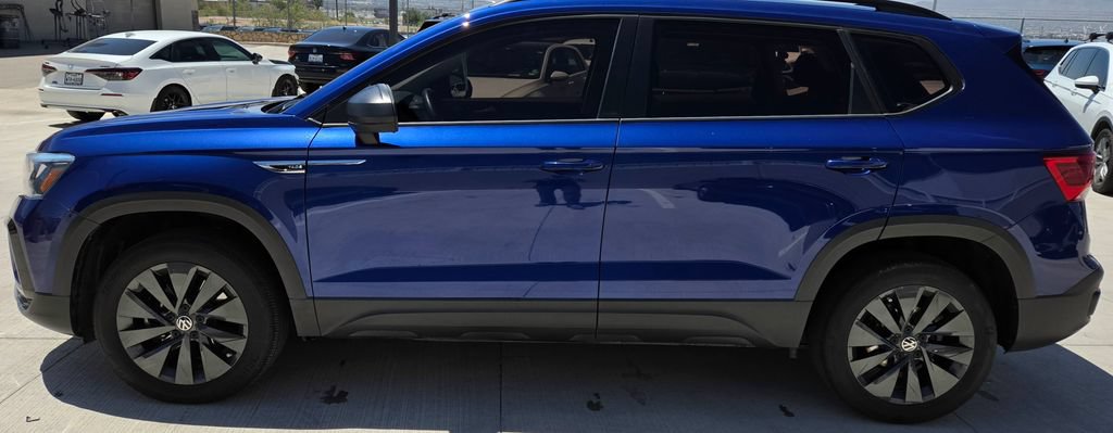 Certified 2024 Volkswagen Taos S w/ MDO Package FWD image 6
