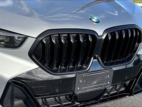 Used 2025 BMW X6 xDrive40i AWD/4WD image 32