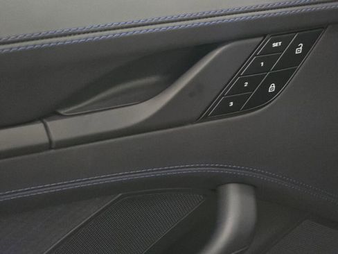 Certified 2025 Porsche 911 Carrera T RWD image 33