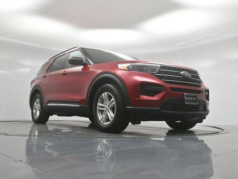 Used 2023 Ford Explorer XLT RWD image 44