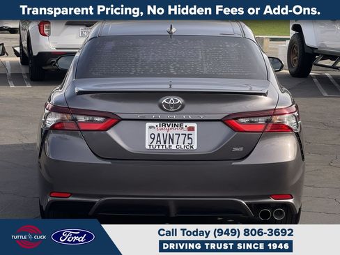 Used 2022 Toyota Camry SE w/ Carpet Mat Package (TMS) FWD image 11