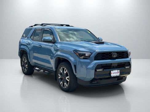 Used 2025 Toyota 4Runner TRD Sport AWD/4WD image 3