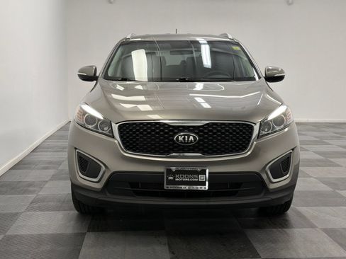 Used 2016 Kia Sorento LX AWD/4WD image 3