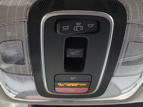 New 2025 Hyundai Elantra Limited image 32