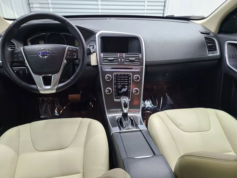 Used 2016 Volvo XC60 T5 Premier w/ Proximity Package AWD/4WD image 2
