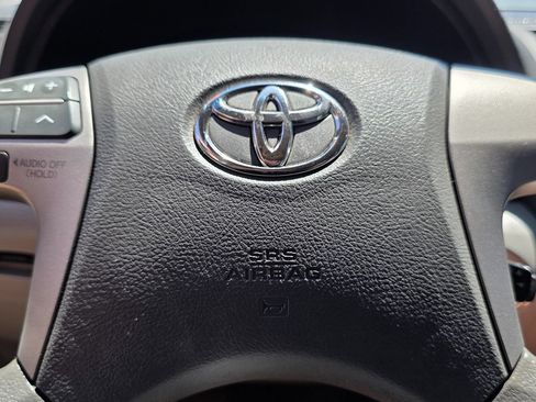 Used 2009 Toyota Camry LE FWD image 29