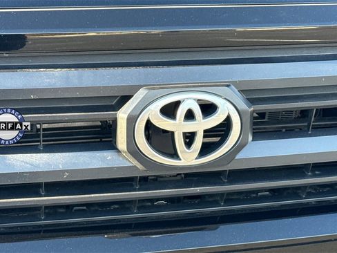 Used 2025 Toyota Tacoma SR image 7