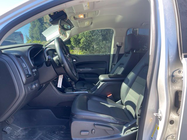 Used 2017 GMC Canyon SLE w/ All Terrain Package AWD/4WD image 8