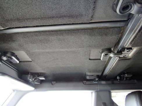 Used 2023 Ford Bronco Badlands image 32