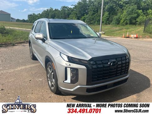 Used 2024 Hyundai Palisade Limited FWD image 1