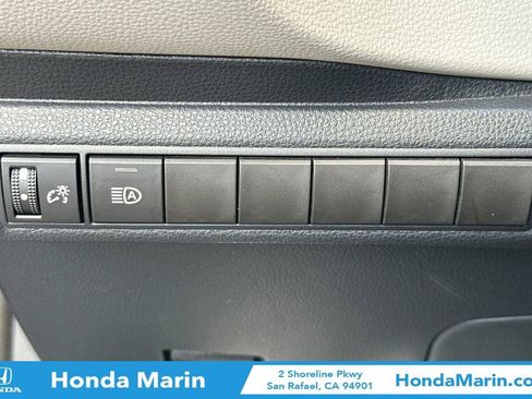 Used 2023 Toyota Corolla LE image 32