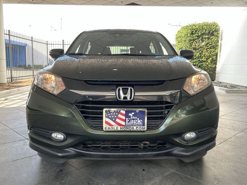 Used 2017 Honda HR-V EX image 4