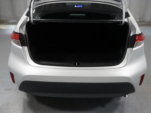 Used 2024 Toyota Corolla LE FWD image 31
