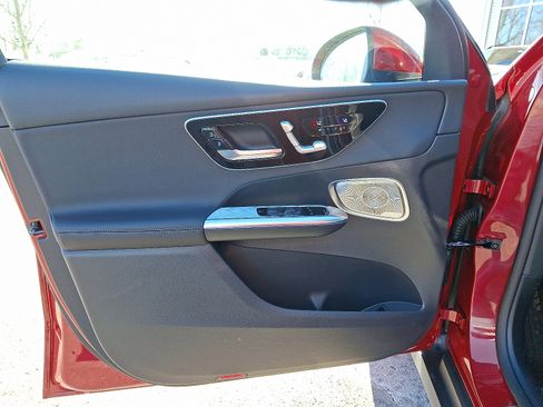 New 2026 Mercedes-Benz GLC 300 4MATIC image 11