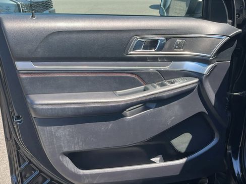 Used 2018 Ford Explorer Sport w/ Equipment Group 401A AWD/4WD image 9