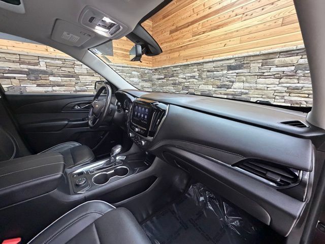 Used 2021 Chevrolet Traverse High Country w/ LPO, Floor Liner Package AWD/4WD image 16