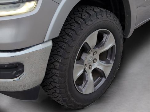 Used 2019 RAM 1500 Laramie image 11