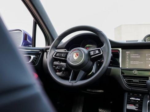 Used 2026 Porsche Macan S AWD/4WD image 26