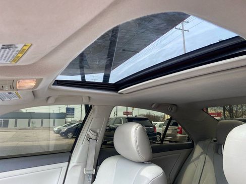 Used 2011 Toyota Camry XLE w/ XLE Extra-Value Pkg #2 image 12