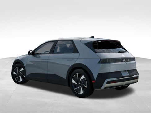 New 2026 Hyundai Ioniq 5 SEL RWD image 5