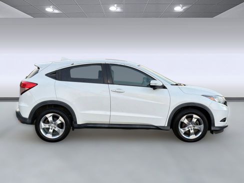 Used 2016 Honda HR-V EX image 8