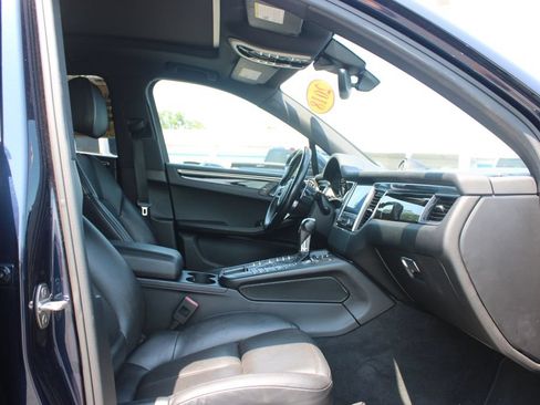 Used 2018 Porsche Macan S AWD/4WD image 28