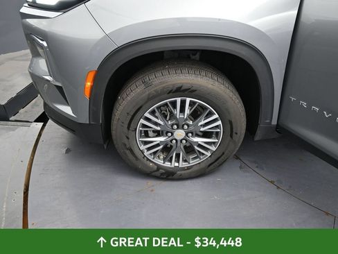 Used 2024 Chevrolet Traverse LT AWD/4WD image 15