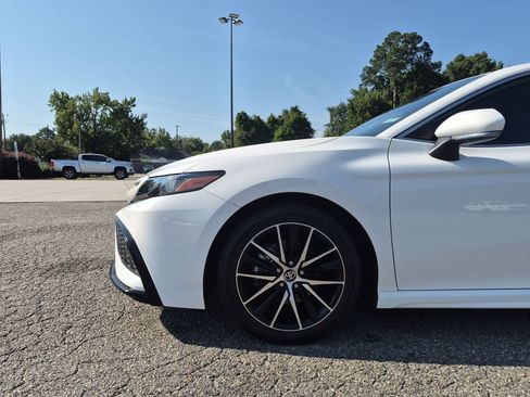 Used 2022 Toyota Camry SE FWD image 31