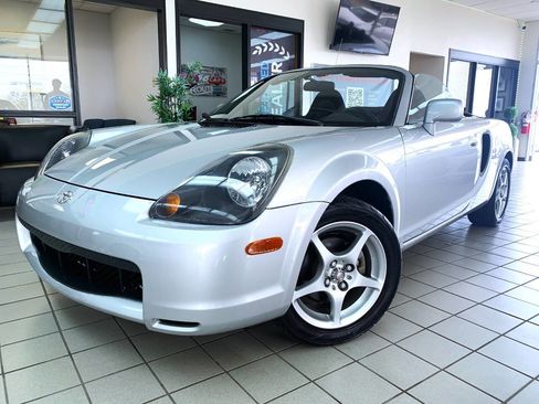 Used 2002 Toyota MR2 image 1