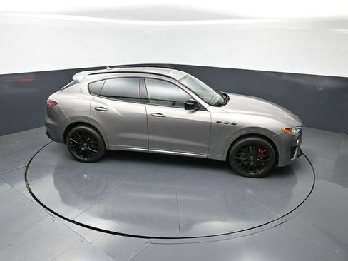 Used 2021 Maserati Levante S AWD/4WD image 20