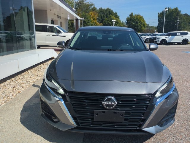 Used 2023 Nissan Altima 2.5 SV AWD/4WD image 11