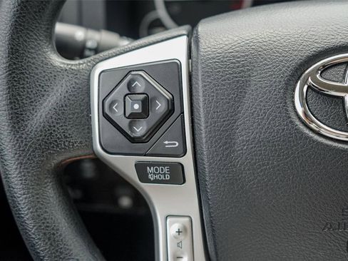 Used 2017 Toyota Tundra SR5 image 16