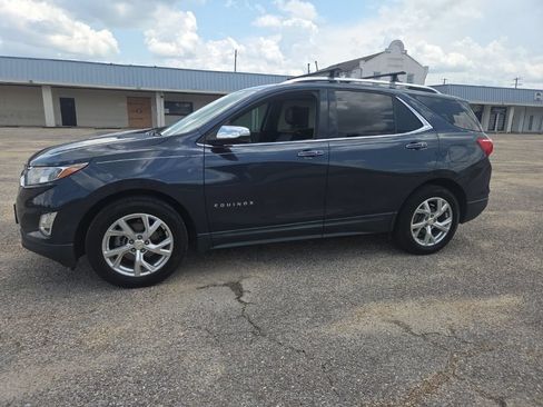 Used 2018 Chevrolet Equinox Premier FWD image 4